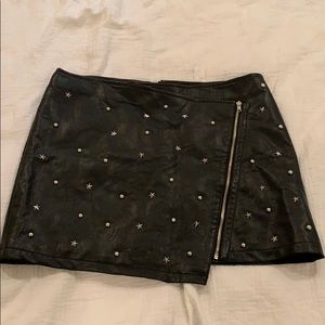 New faux black leather skirt